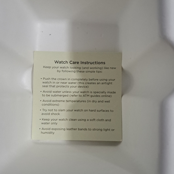 RELIC Watch Two Tone Clear Stones Needs a battery - Picture 10 of 10